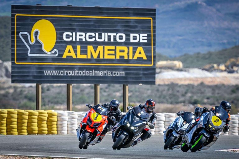 Reunión Yamaha TMAX Circuito de Almería 10 Abril 2022 - Motor Extremo