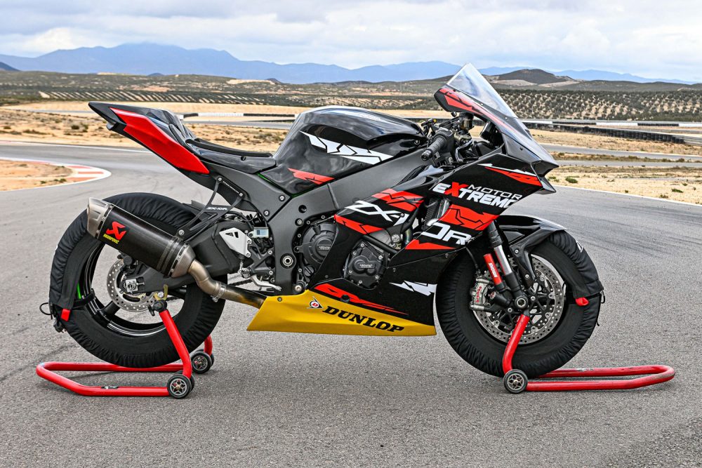 Alquiler moto Kawasaki ZX-10R 2022 - Motor Extremo