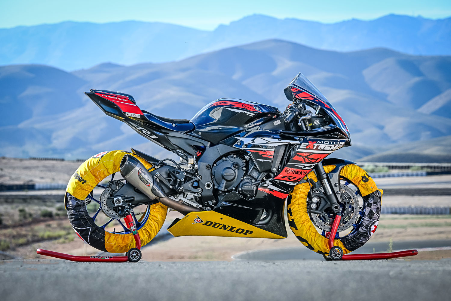 Alquiler moto Yamaha YZF-R1 2022