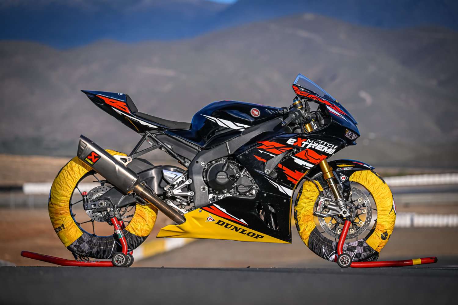 Honda CBR1000RR R SP 2023 alquiler de moto